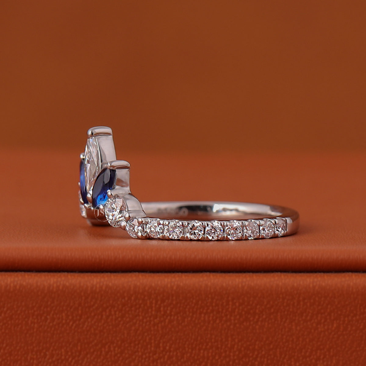 1.30 TCW Round & Pear Cut Lab-Grown Diamond Crown Curved Wedding Band 14k Gold
